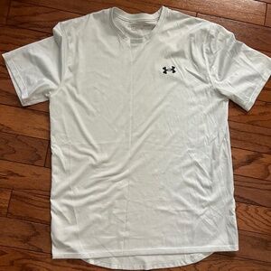 Men’s UA left chest logo short sleeve